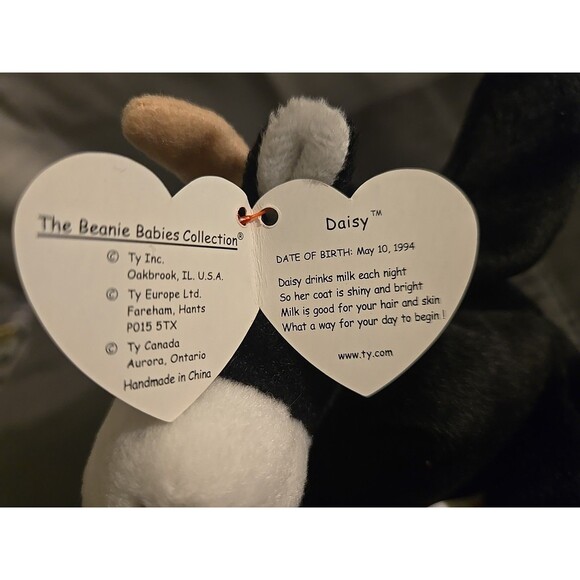 Beanie Babies "DAISY" The Cow  RARE/RETIRED DOB May 10, 1994 8 Inches Cuddly - Picture 6 of 6